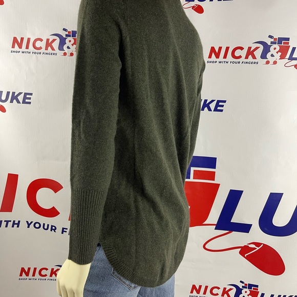 Women’s crew neck sweater by NAADAM “Soft Collection”. Ribbed sleeves and waist. - Picture 2 of 6